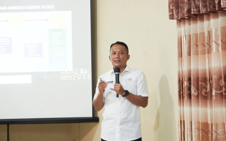 Kepala Bidang Peningkatan Daya Tarik dan Destinasi Pariwisata, Dinas Pariwisata dan Kebudayaan Kabupaten Trenggalek, Tony Widanto, saat rapat dengan Desa Wisata, Kamis (23/2/2023) (Foto : Hardi Rangga klikwarta.com).