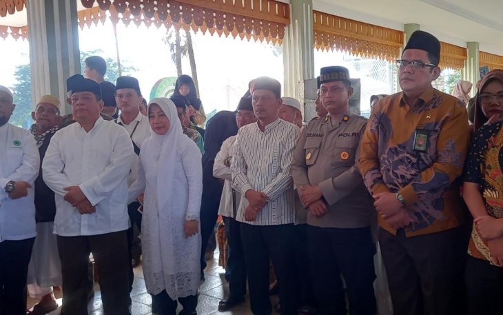 Pj Walikota Tebing Tinggi Drs. Syarmadani, M.Si Lepas Keberangkatan 94 Calon Jemaah Haji