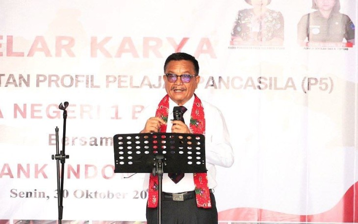 Wali Kota Bitung Maurits Mantiri saat memberikan sambutan