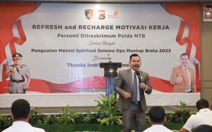 Polda NTB Datangkan Motivator Thanks Institute Refresh Otak dan Recharge Hati Anggotanya