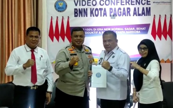 Kapolres Pagar Alam dan Kasat Narkoba saat Kunjungan ke BNN Jalin Silaturahmi