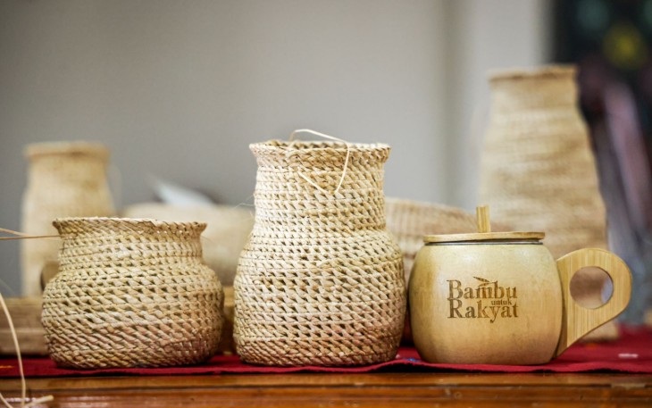 Kerajinan Bambu