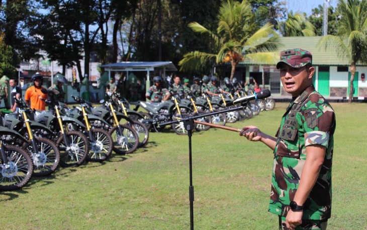 Dandim 1310/Bitung, Letkol Arm Yoki Efriandi Gumay, M.Han saat memimpin apel