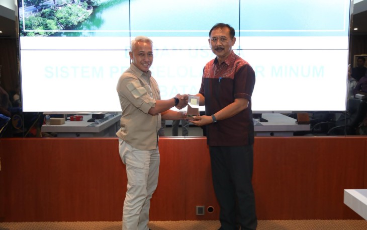 BP Batam menerima kunjungan kerja dari Perumda Air Minum Tirta Sewakadarma, di Marketing Center BP Batam, Jumat (01/12/2023).