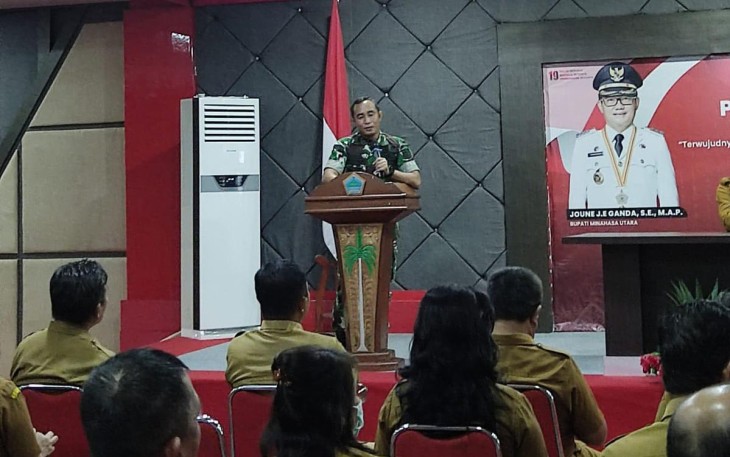 Dandim 1310/Bitung saat menyampaikan sambutannya pada kegiatan sosialisasi rekrutmen Komcad TNI Matra Darat