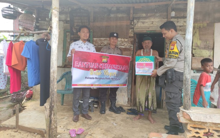 Polsek Teluk Segara Distribusikan Bantuan Kemanusiaan Untuk Negeri