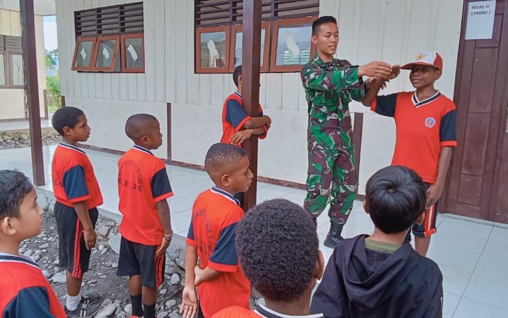 Anak-Anak SD Bulmu Antusias Berlatih PBB