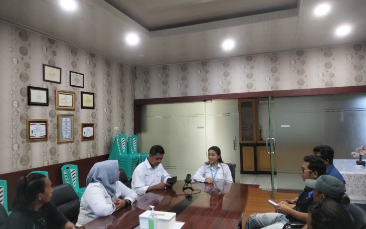  konferensi pers PT. Pelindo 4 Bitung bersama awak media