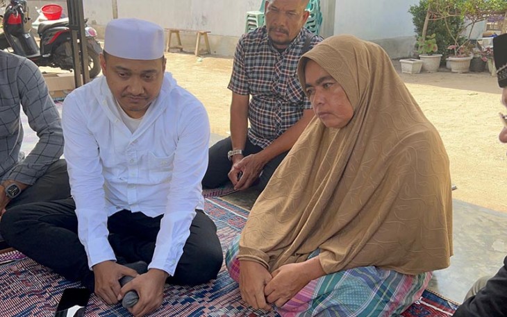 Ketua Komite I DPD RI saat Kunjungi Rumah Almarhum Imam Masykur 