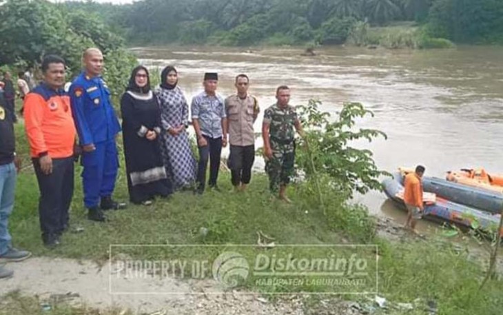 Wabup Labuhanbatu saat Tinjau langsung Pencarian Warga Tenggelam di sungai Bilah 