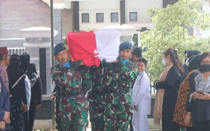 Pemakaman almarhum Kolonel Kal Ismail 