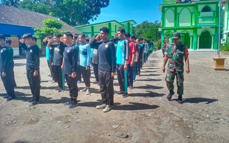 Latihan PBB siswa di wilayah binaan