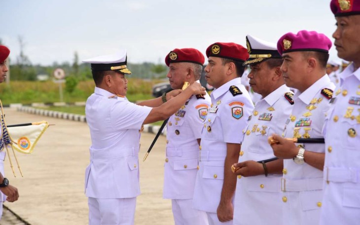 Pangkoarmada III Laksda TNI Agus Hariadi saat sertijab pejabat 