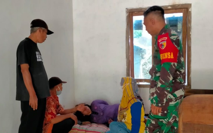 Pengobatan OGDJ warga desa binaan 