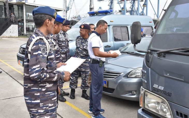 Pengecekan kendaraan dinas Kolinlamil 