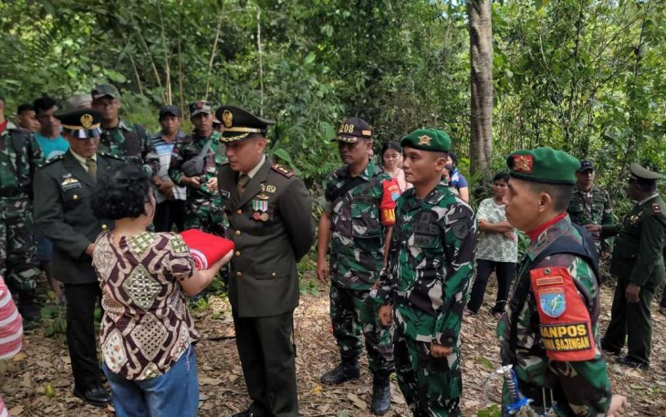 Pemakaman anggota TNI di perbatasan 
