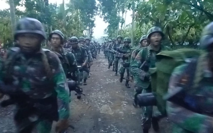 Long march siswa Diktaifib TNI AL