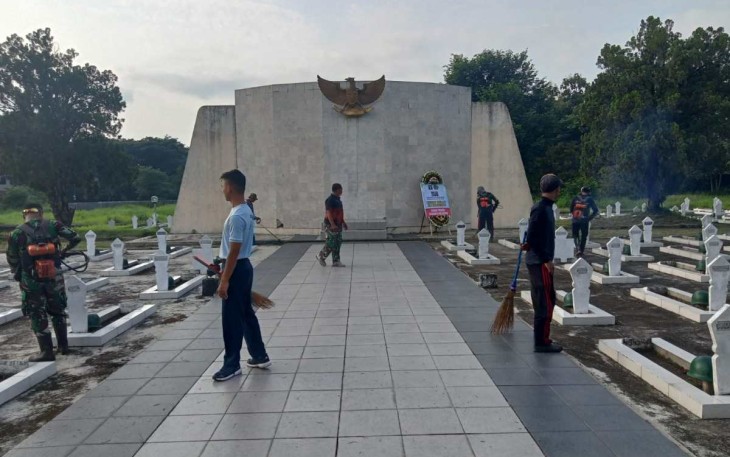 Karya bakti prajurit lanud Iswahjudi 