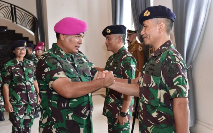 Gubernur AAL Mayjen TNI (Mar) Endi Supardi saat sertijab