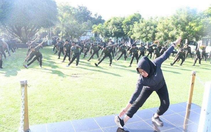 Olahraga bersama prajurit Kodim 0802/Ponorogo, Jum'at (12/5)