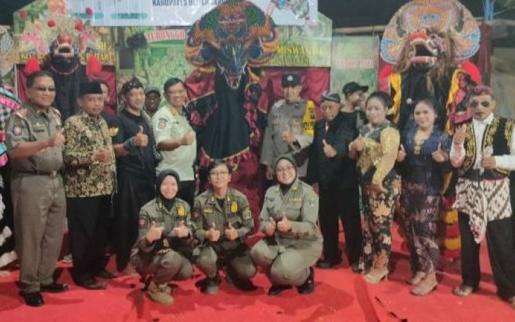 Pagelaran Seni Jaranan tetap Jadi Pilihan Satpol PP Kabupaten Blitar Sosialisasikan Peraturan Percukaian untuk Gempur Peredaran Rokok Ilegal