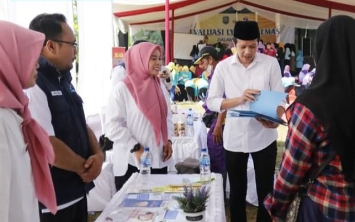 Wakil Bupati Trenggalek, Syah Muhammad Natanegara, saat menghadiri program Makaryo Ning Deso, Desa Hebat (Mening Deh) di Desa Pucanganak, Kecamatan Tugu, Rabu (24/5/2023)