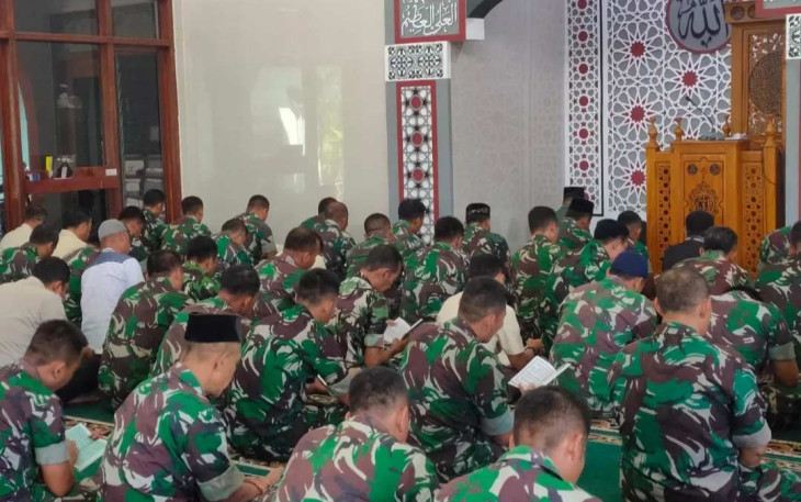 Doa bersama prajurit Korem 081/DSJ