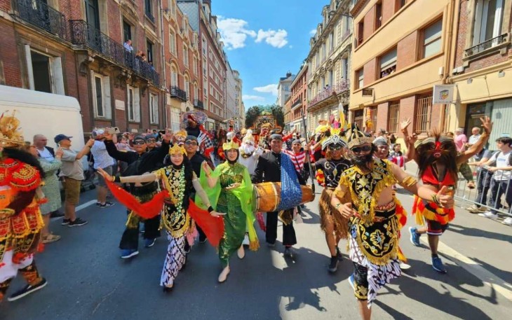 Pentas kesenian Indonesia di L'Armada Prancis 