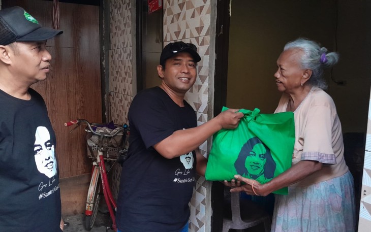 Filantropi NBI Sisir Kecamatan Gubeng Bagikan 250 Paket Sembako dari Gus Lilur 
