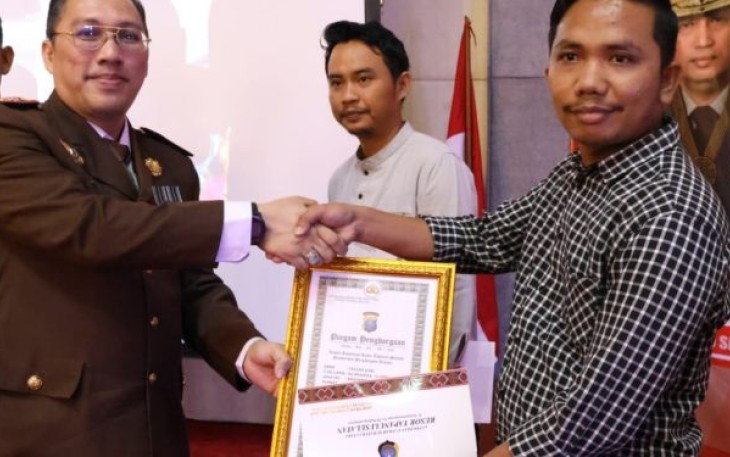 Mahasiswa UIN Syahada Padangsidimpuan Terima Penghargaan dari Polres Tapsel 