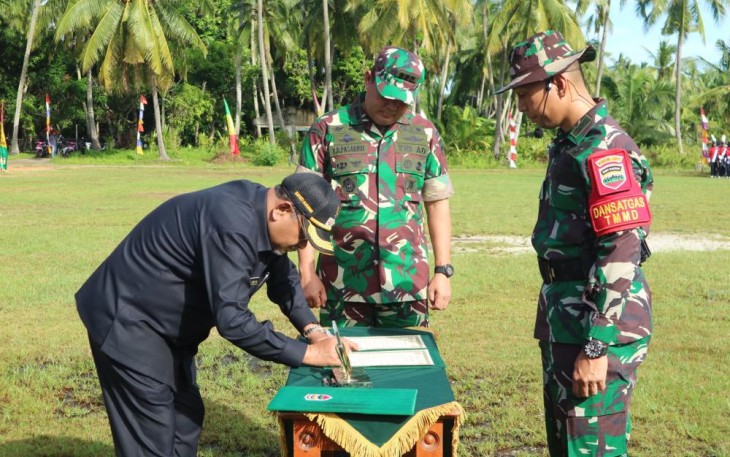 Kasrem 033/WP Kolonel Czi Adang Purnama saat pembukaan TMMD ke 117 Kodim 0317/TBK, Rabu (12/7)
