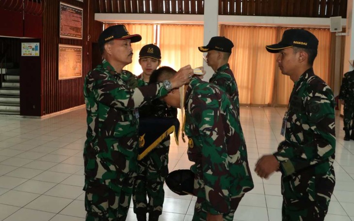 Wadan Seskoau Marsma TNI Tahyodi saat menutup Orientasi dan Pengukuhan Senat Pasis Sesau A-18, Jum'at (28/7)