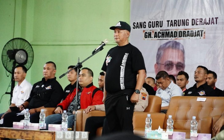 Pembukaan pertandingan tarung derajat 