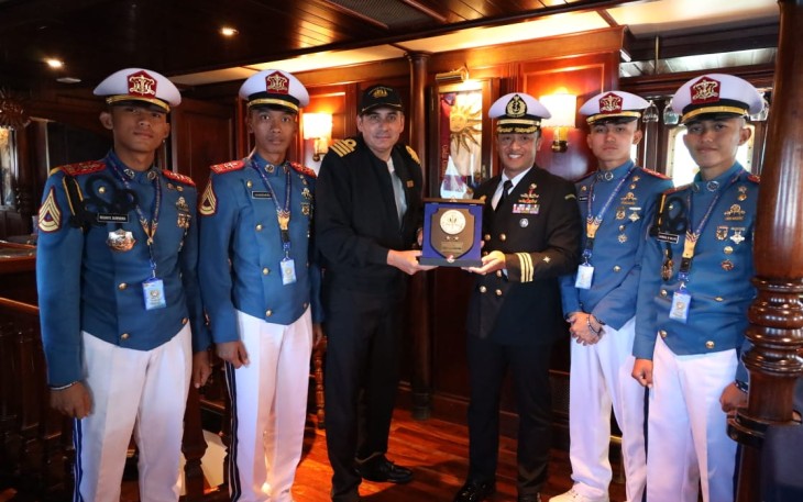 Kunjungan Kehormatan Taruna AAL KJK 2023 ke Uruguay Navy