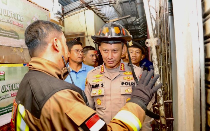 Kapolrestabes Bandung Kombes Pol Budi Sartono langsung ke lokasi kebakaran, Jum'at (4/8)