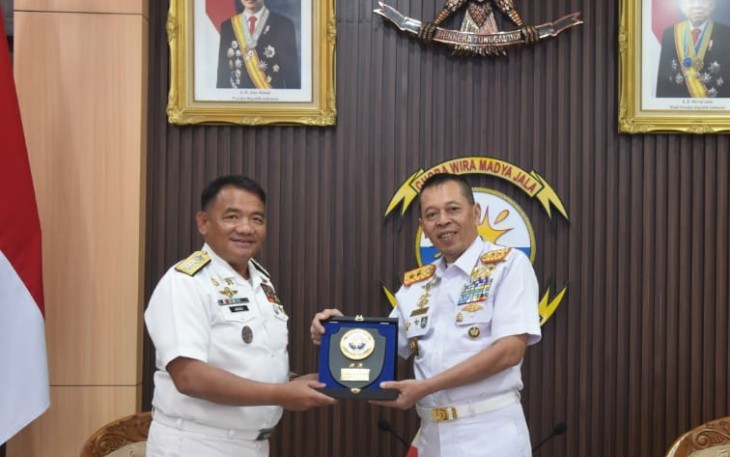 Pangkoarmada II Terima Courtesy Call Kasal Filipina
