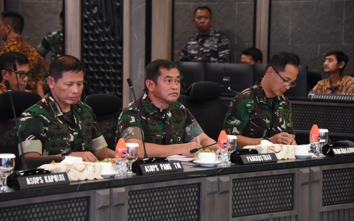 Pangkostrad Letjen TNI Maruli Simanjuntak saat rapat bersama Panglima TNI di Jakarta 