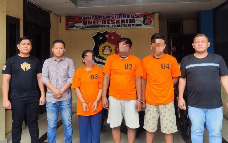 Tiga pelaku perampokan taksi online saat ditangkap unit Reskrim Polsek Medan Helvetia, Senin (28/8)