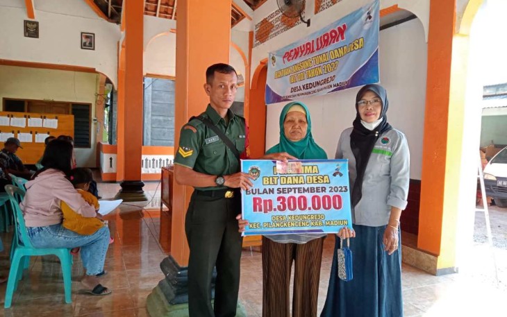Pendampingan BLT DD warga wilayah desa binaan, Selasa (12/9)