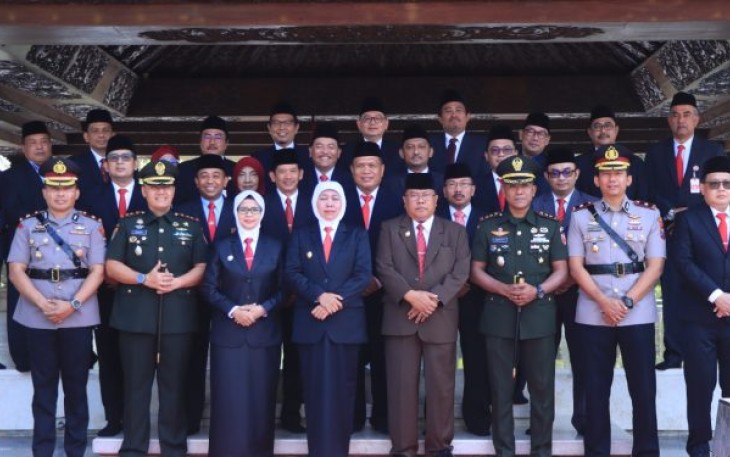 Walikota Blitar Santoso Ikut Dampingi Gubernur Khofifah Indar Parawansa Nyekar ke Makam Bung Karno Jelang HUT Jatim ke-78