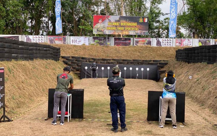 Materi Pistol Duelling Plate Kejuaraan Nasional Menembak Pangdivif 2 Kostrad Cup 2023, Minggu (12/11)