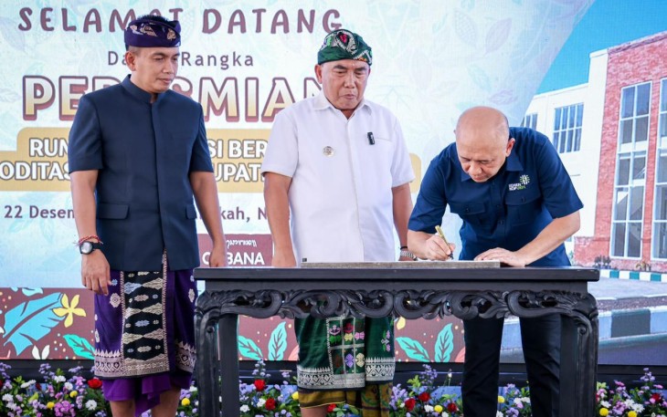 MenkopUKM Teten Masduki saat meresmikan RPB Kakao di Jembrana, Bali, Jum'at (22/12)