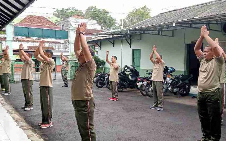 Senam SKJ bersama anggota Koramil 0718-01/Pati