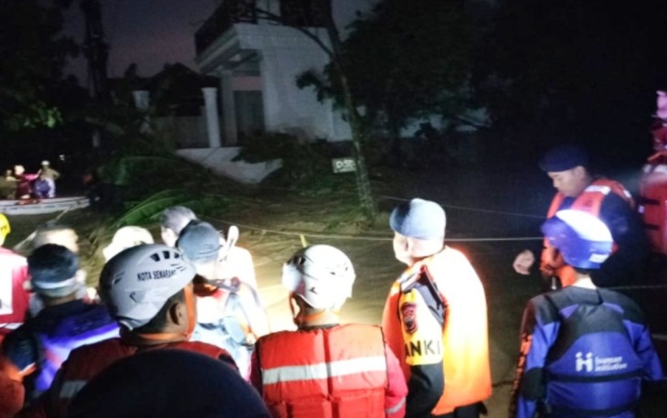 Evakuasi warga korban banjir