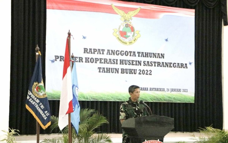Danlanud Husein Sastranegara Kolonel Pnb I Gusti Putu Setia memberikan sambutan dalam RAT Primer Koperasi Tahun Buku 2022