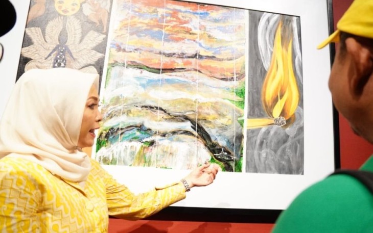 Pamera Lanskap Gus Mus di OHD Museum Magelang, Minggu (12/3).