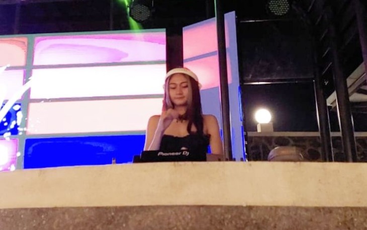 Dj NovNov saat perform di Paolo Fest Kota Batu