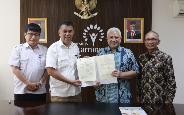 Dokumentasi: Penandatanganan Perjanjian Kerja Sama antara Universitas Pertamina dan Pemerintah Kabupaten Natuna dalam hal penyediaan beasiswa bagi siswa/i lulusan SMA di Kabupaten Natuna, Selasa (16/05) di Gedung Rektorat Universitas Pertamina.