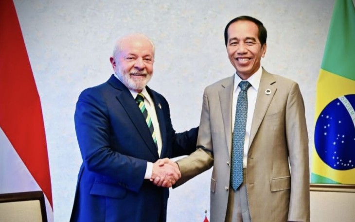Presiden Joko Widodo menggelar pertemuan bilateral dengan Presiden Brasil Luiz Inácio Lula da Silva pada Sabtu, 20 Mei 2023, di Hotel Rihga Royal, Hiroshima, Jepang.