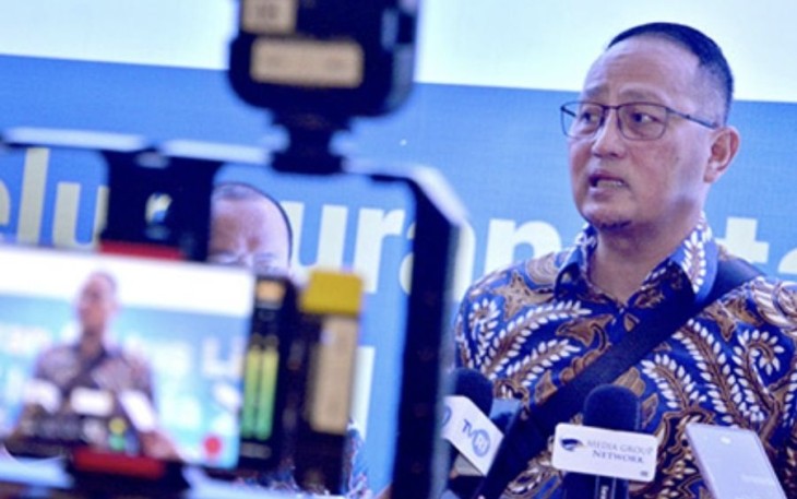Dirjen Aplikasi Informatika Kementerian Kominfo Semuel A Pangerapan saat memberikan keterangan pers di Jakarta, Jum'at (7/7)
